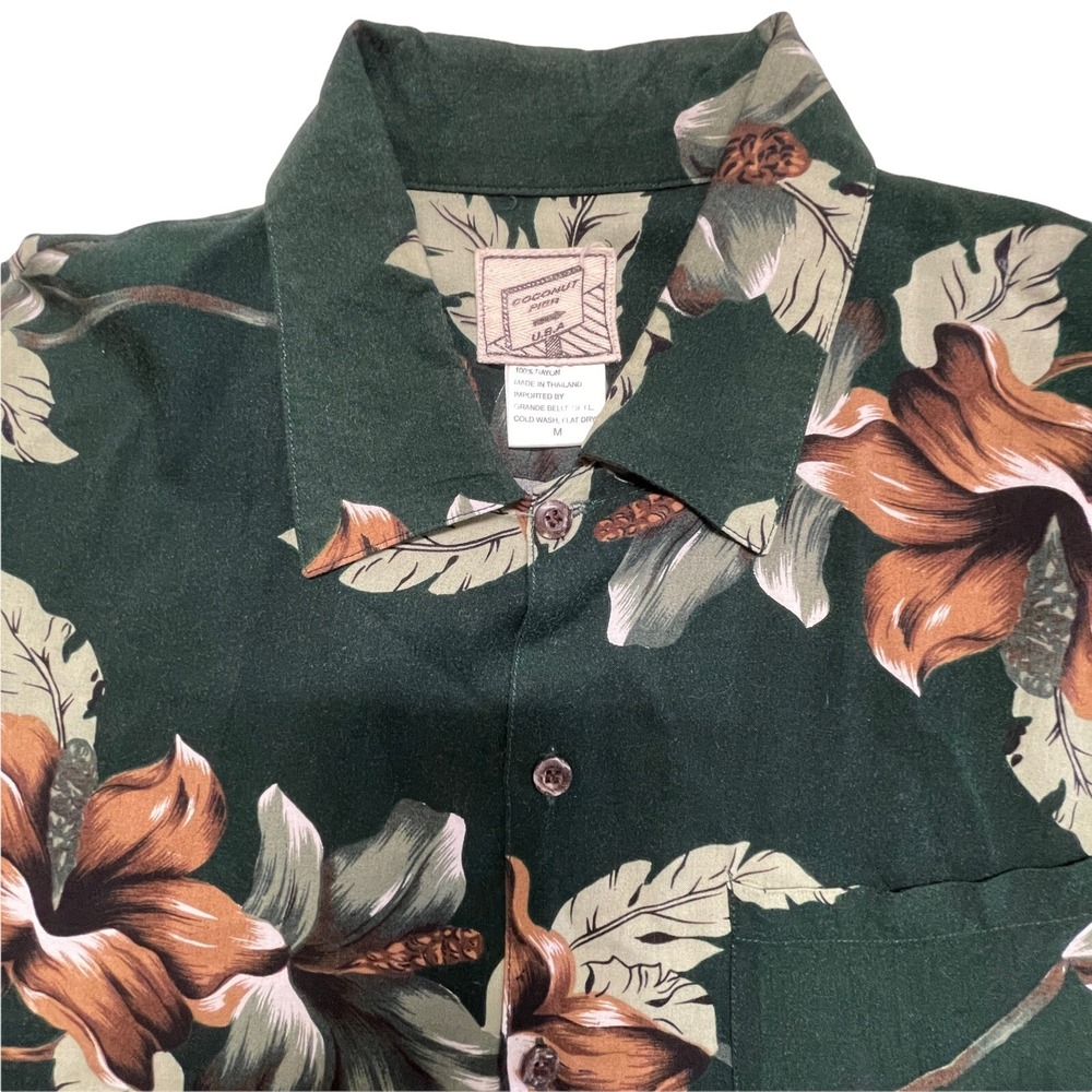 Coconut Pier Mens Shirt Medium Rayon Short Sleeve‎ Green Floral Button Pocket